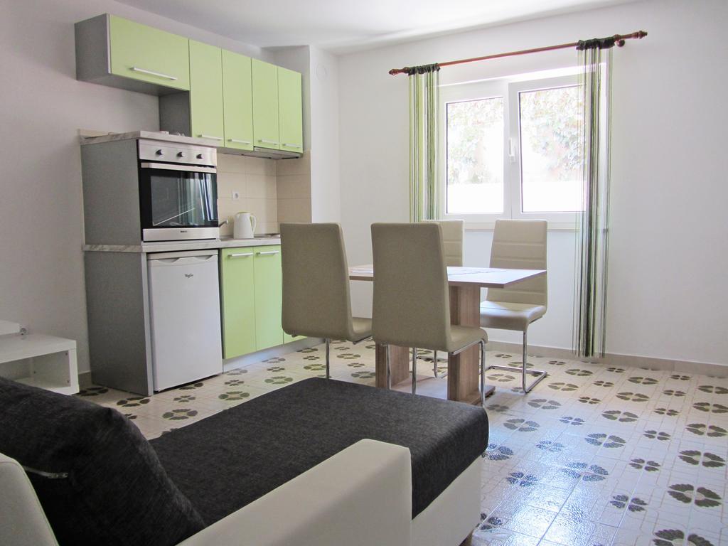 Apartmani Bozic Stobreč Exterior foto